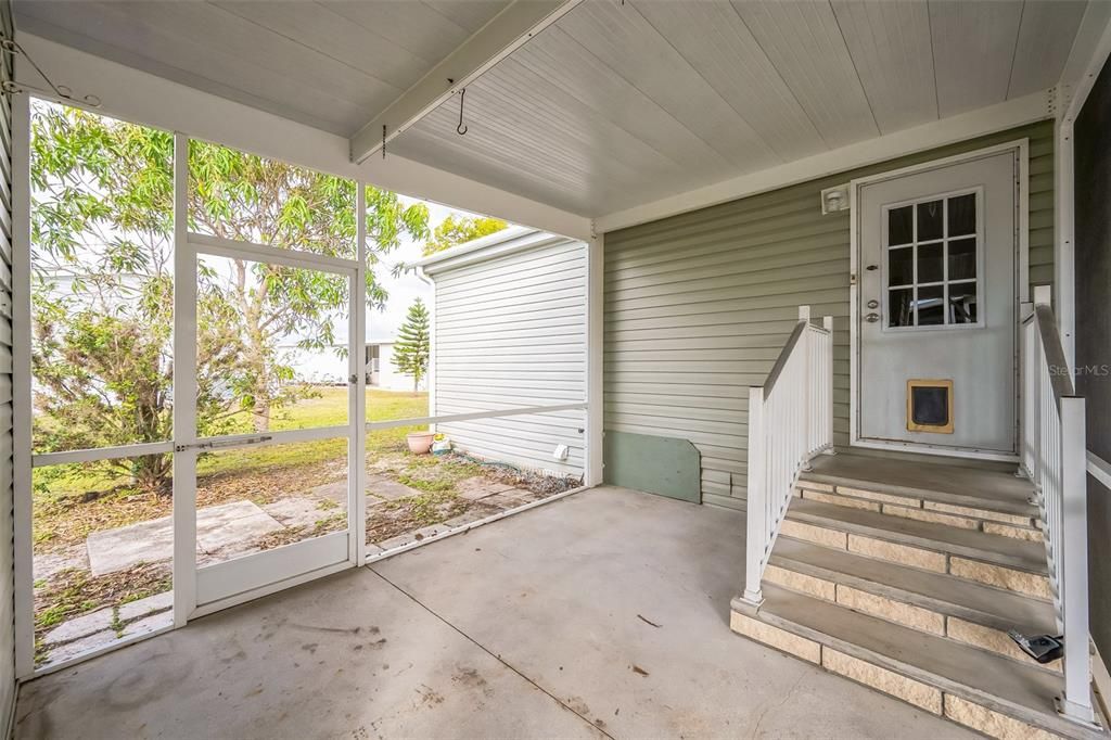 合同活跃: $150,000 (2 贝兹, 2 浴室, 1188 平方英尺)