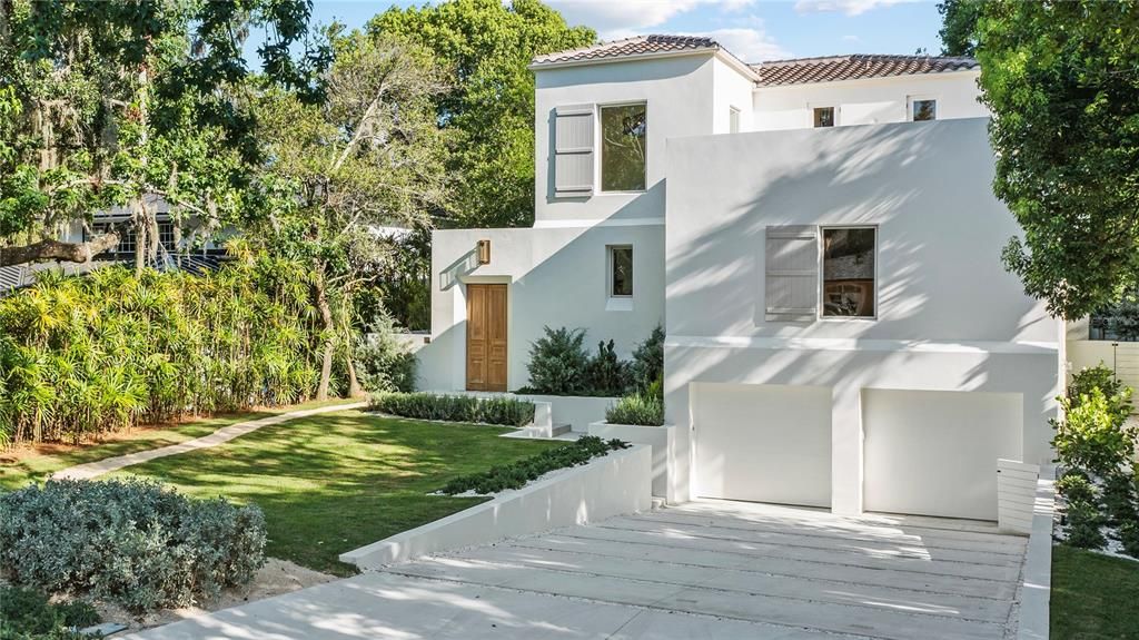 For Sale: $4,750,000 (4 beds, 5 baths, 3850 Square Feet)