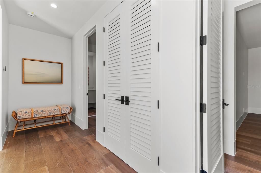 For Sale: $4,750,000 (4 beds, 5 baths, 3850 Square Feet)