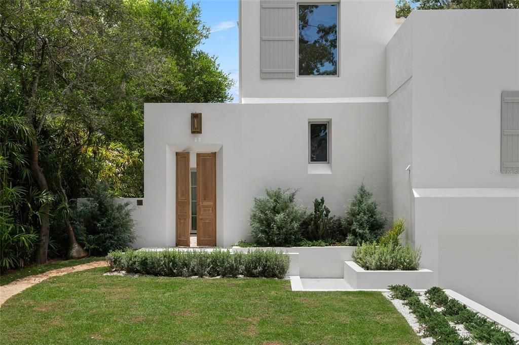 For Sale: $4,750,000 (4 beds, 5 baths, 3850 Square Feet)