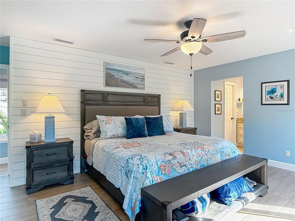 Active With Contract: $500,000 (2 beds, 2 baths, 1824 Square Feet)