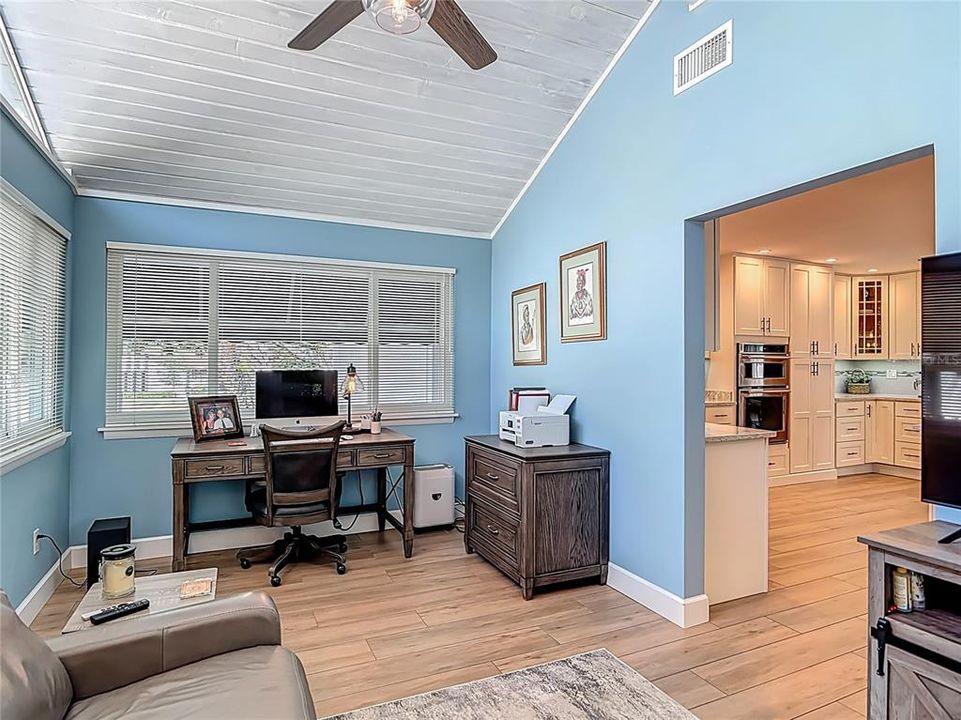 Active With Contract: $500,000 (2 beds, 2 baths, 1824 Square Feet)