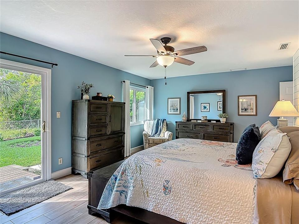 Active With Contract: $500,000 (2 beds, 2 baths, 1824 Square Feet)