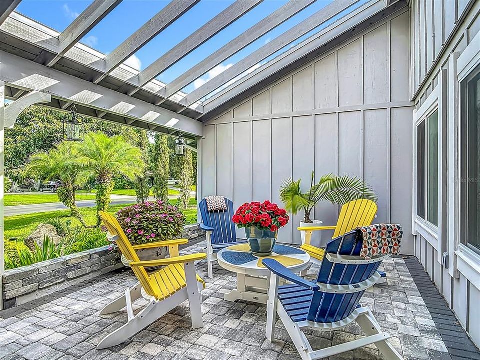 Active With Contract: $500,000 (2 beds, 2 baths, 1824 Square Feet)