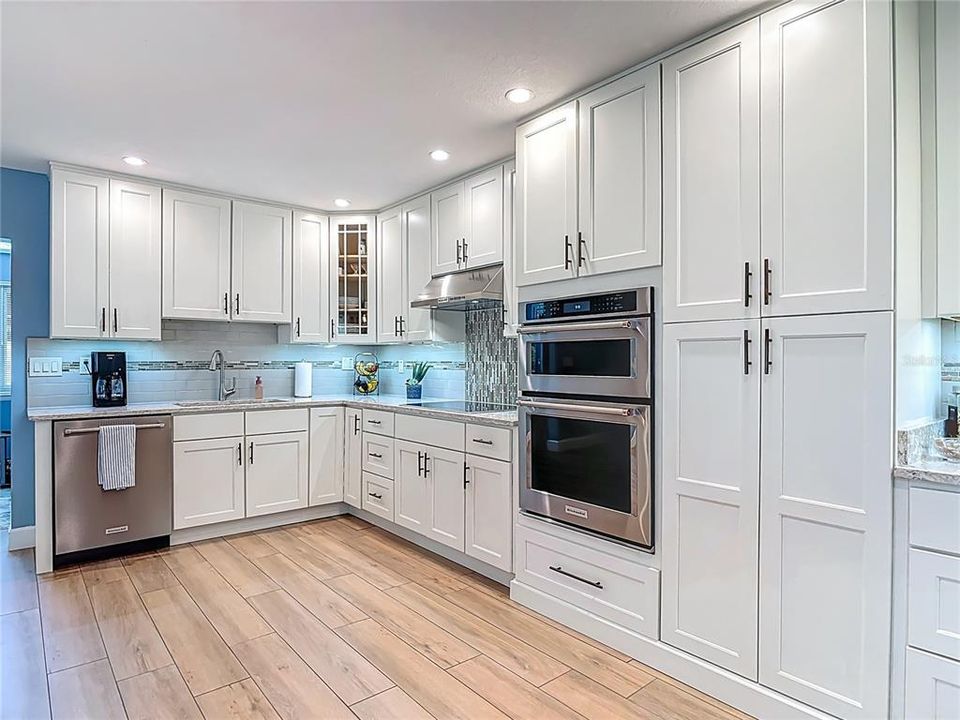 Active With Contract: $500,000 (2 beds, 2 baths, 1824 Square Feet)