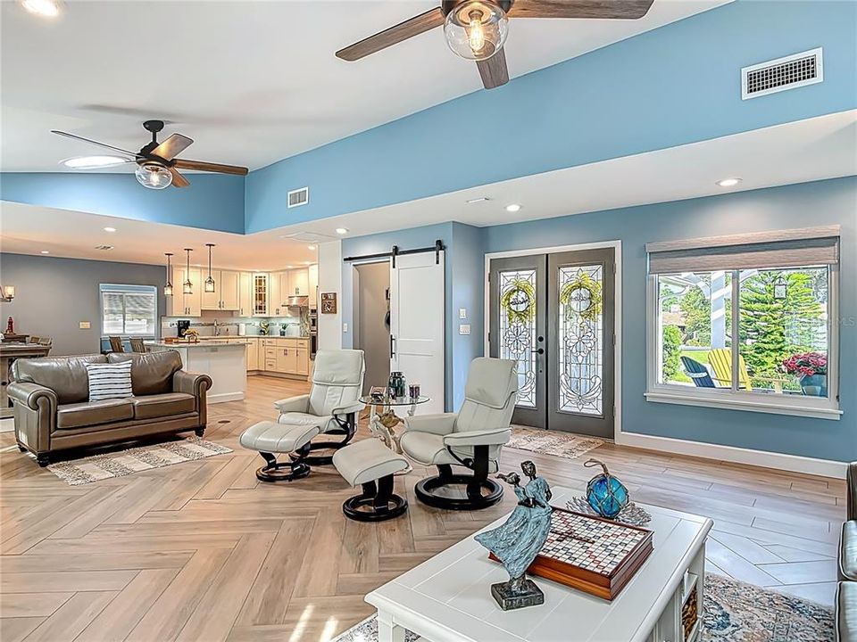 Active With Contract: $500,000 (2 beds, 2 baths, 1824 Square Feet)