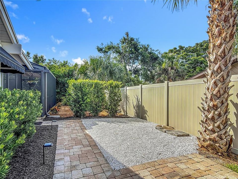 Active With Contract: $500,000 (2 beds, 2 baths, 1824 Square Feet)