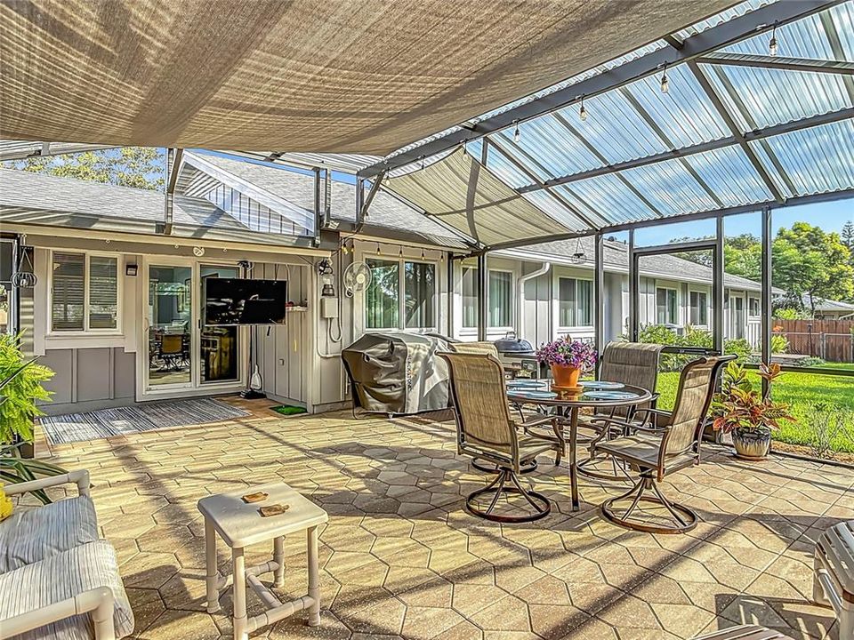 Active With Contract: $500,000 (2 beds, 2 baths, 1824 Square Feet)