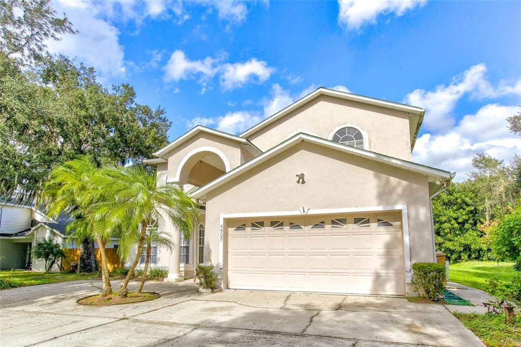 Под контрактом: $2,700 (4 спален, 3 ванн, 2863 Квадратных фут)