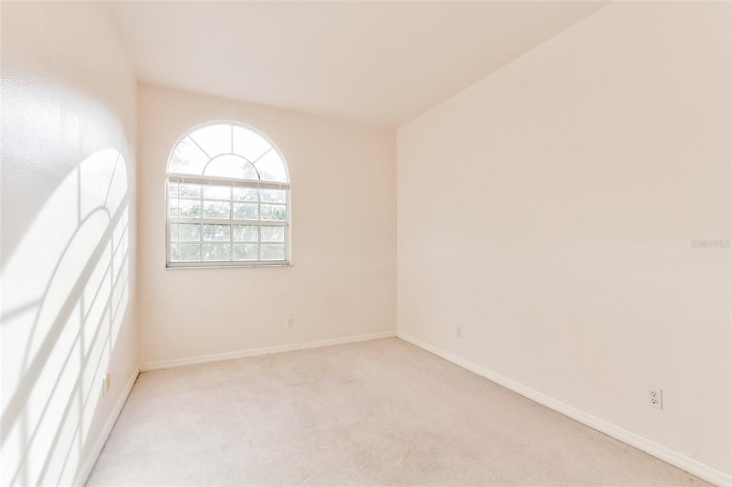 Под контрактом: $2,700 (4 спален, 3 ванн, 2863 Квадратных фут)