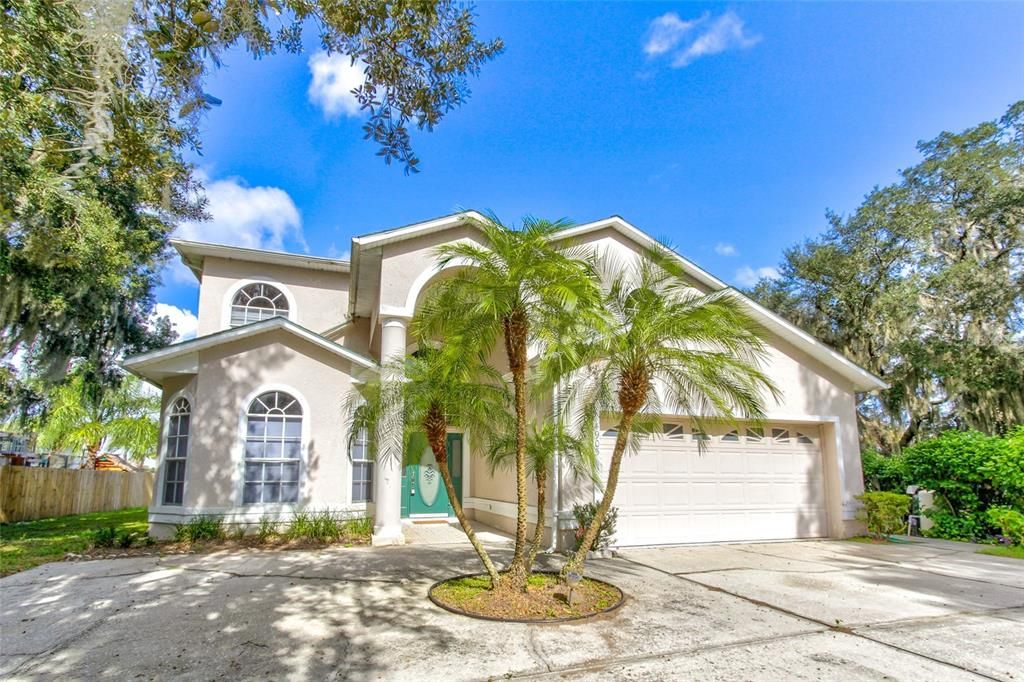 Под контрактом: $2,700 (4 спален, 3 ванн, 2863 Квадратных фут)