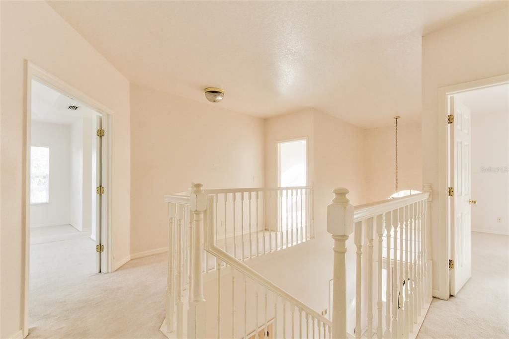 Под контрактом: $2,700 (4 спален, 3 ванн, 2863 Квадратных фут)