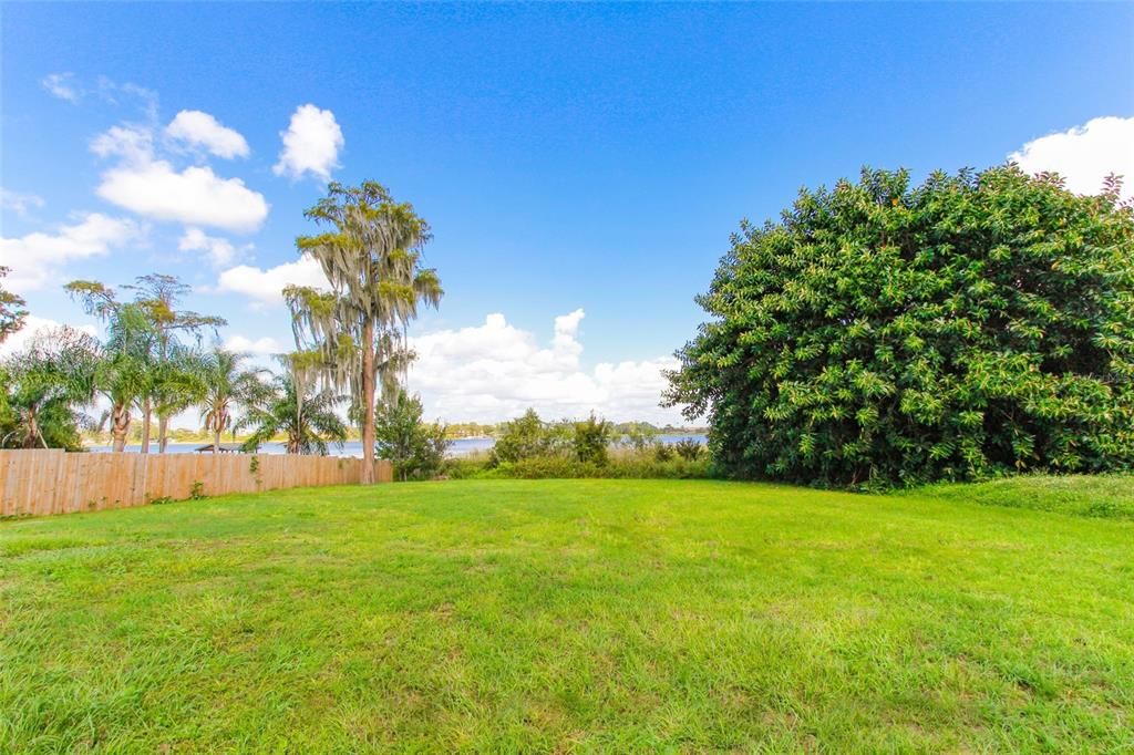 Под контрактом: $2,700 (4 спален, 3 ванн, 2863 Квадратных фут)