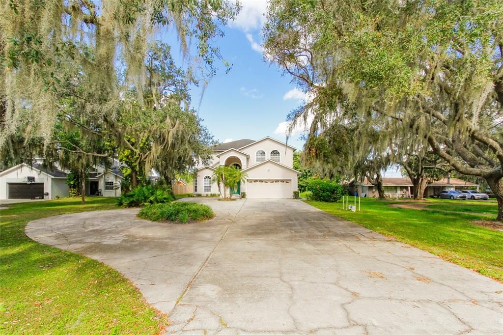 Под контрактом: $2,700 (4 спален, 3 ванн, 2863 Квадратных фут)