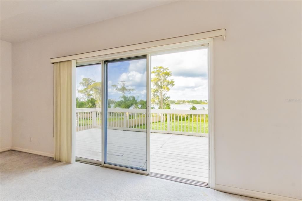 Под контрактом: $2,700 (4 спален, 3 ванн, 2863 Квадратных фут)