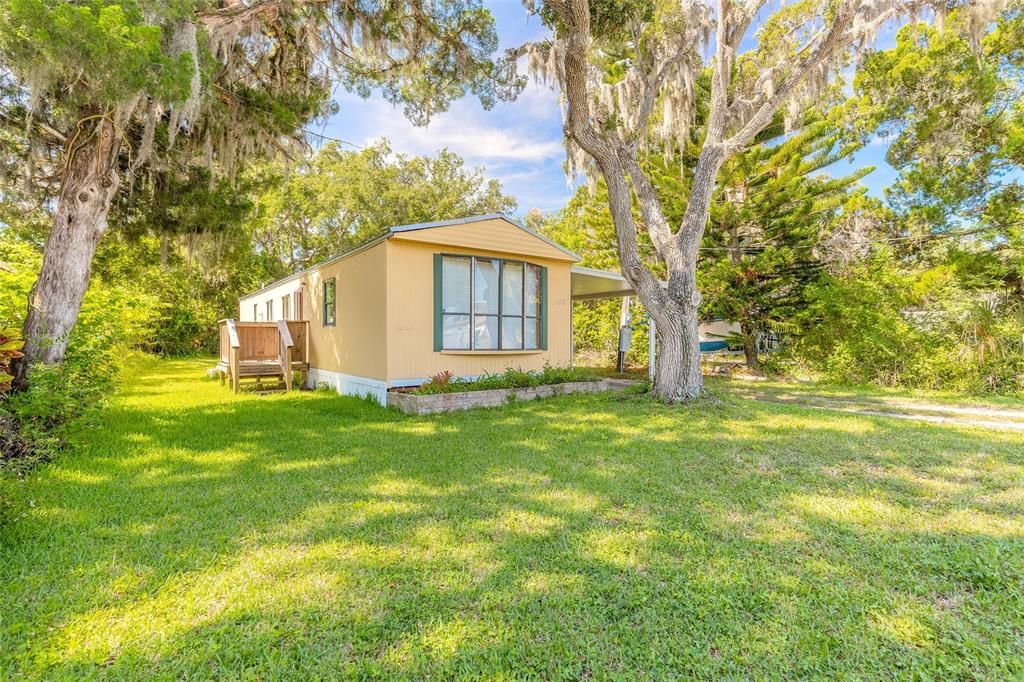 合同活跃: $115,000 (2 贝兹, 1 浴室, 770 平方英尺)