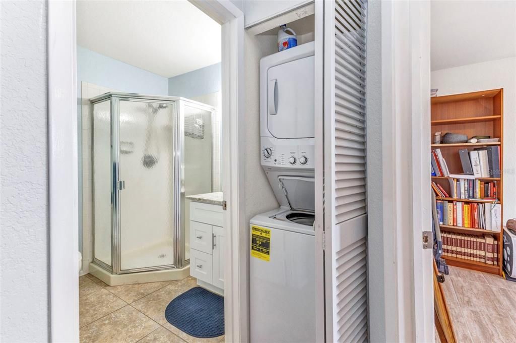 待售: $160,000 (2 贝兹, 2 浴室, 860 平方英尺)