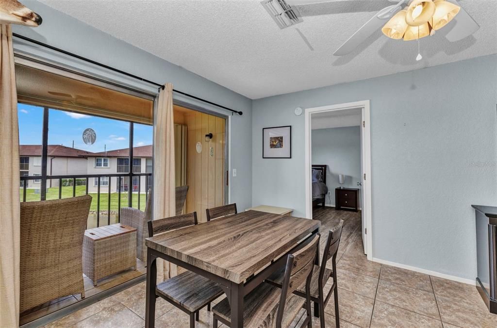 待售: $160,000 (2 贝兹, 2 浴室, 860 平方英尺)