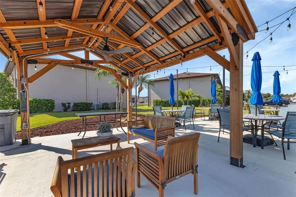 待售: $160,000 (2 贝兹, 2 浴室, 860 平方英尺)