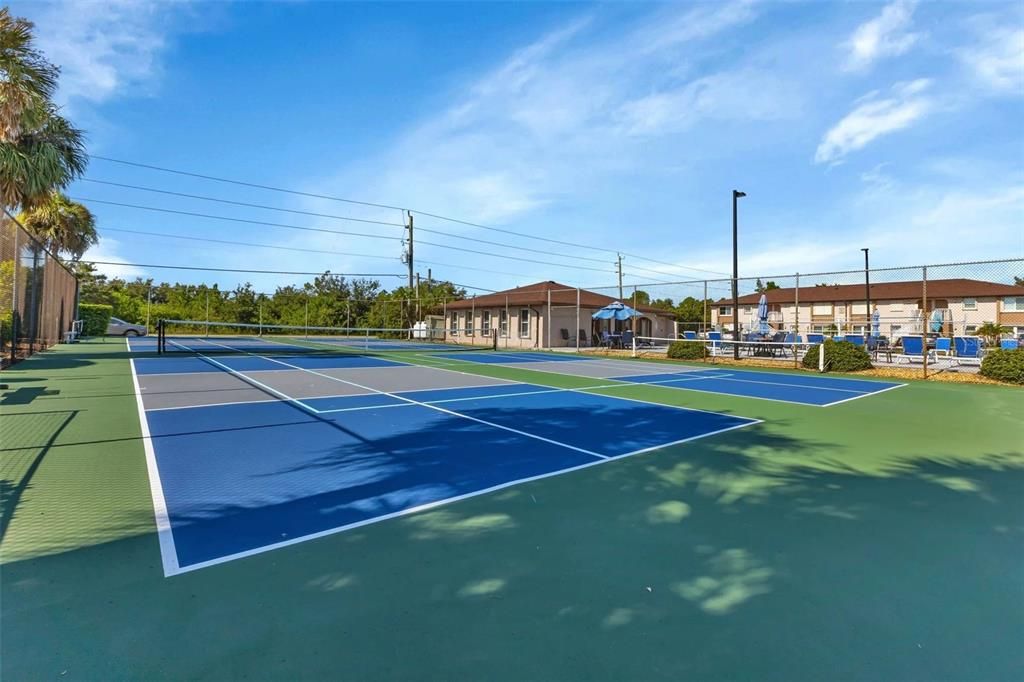 待售: $160,000 (2 贝兹, 2 浴室, 860 平方英尺)