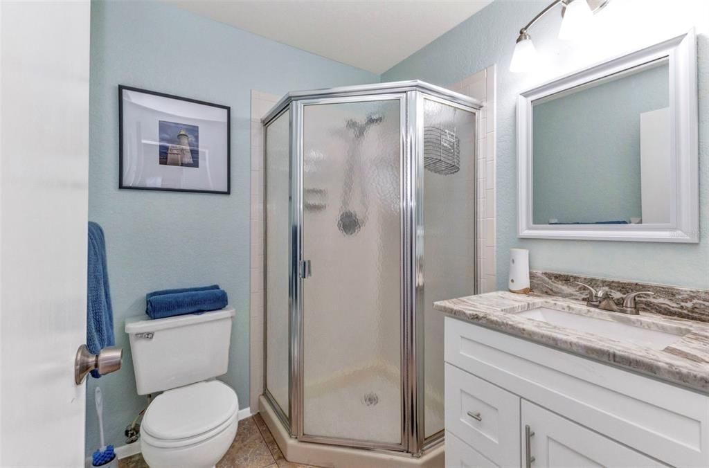 待售: $160,000 (2 贝兹, 2 浴室, 860 平方英尺)