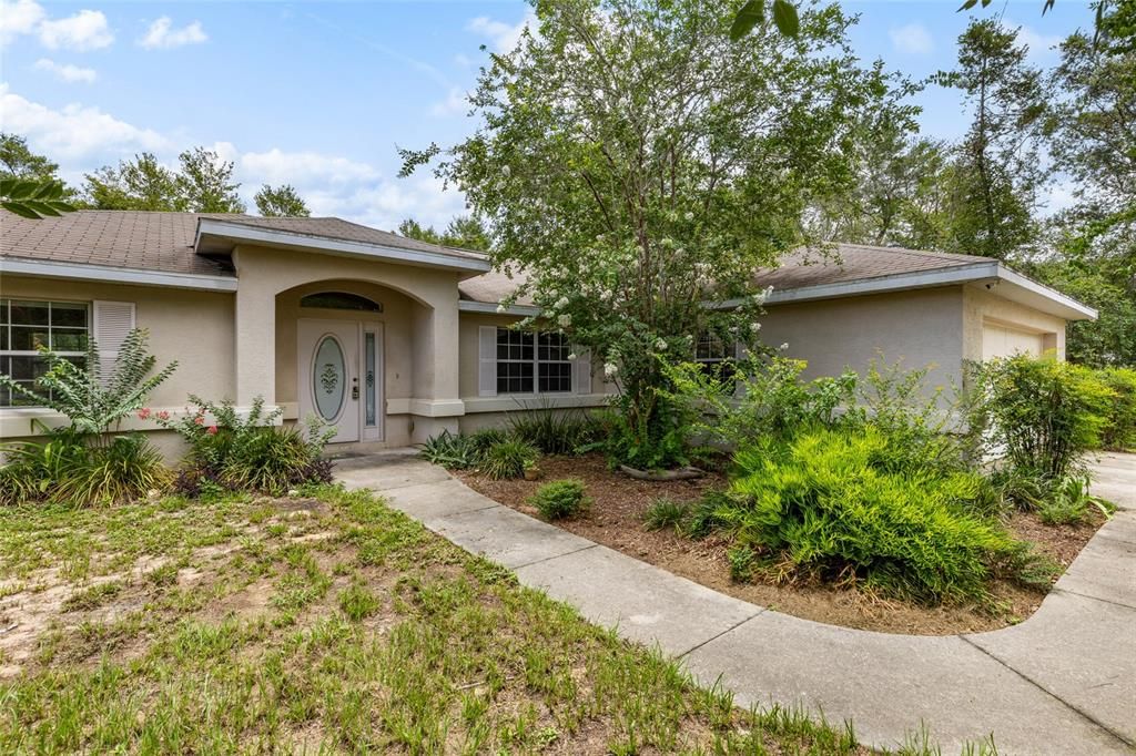 最近售出: $195,000 (3 贝兹, 2 浴室, 1779 平方英尺)