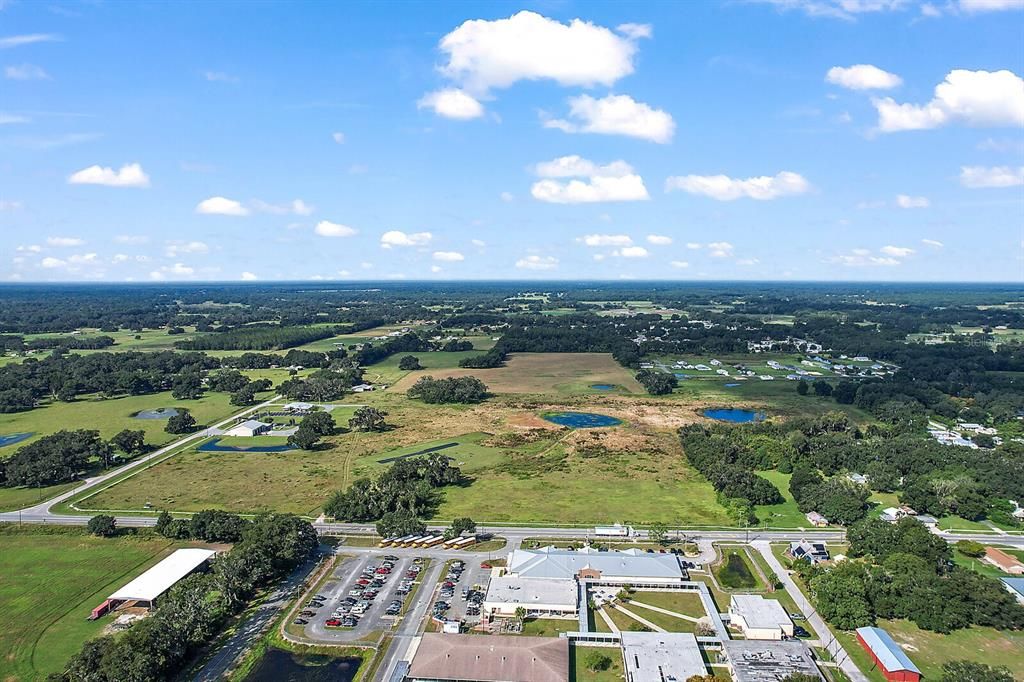 En Venta: $6,600,000 (41.34 acres)