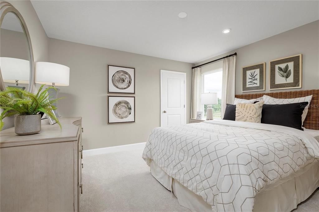 Active With Contract: $425,000 (5 beds, 3 baths, 2907 Square Feet)