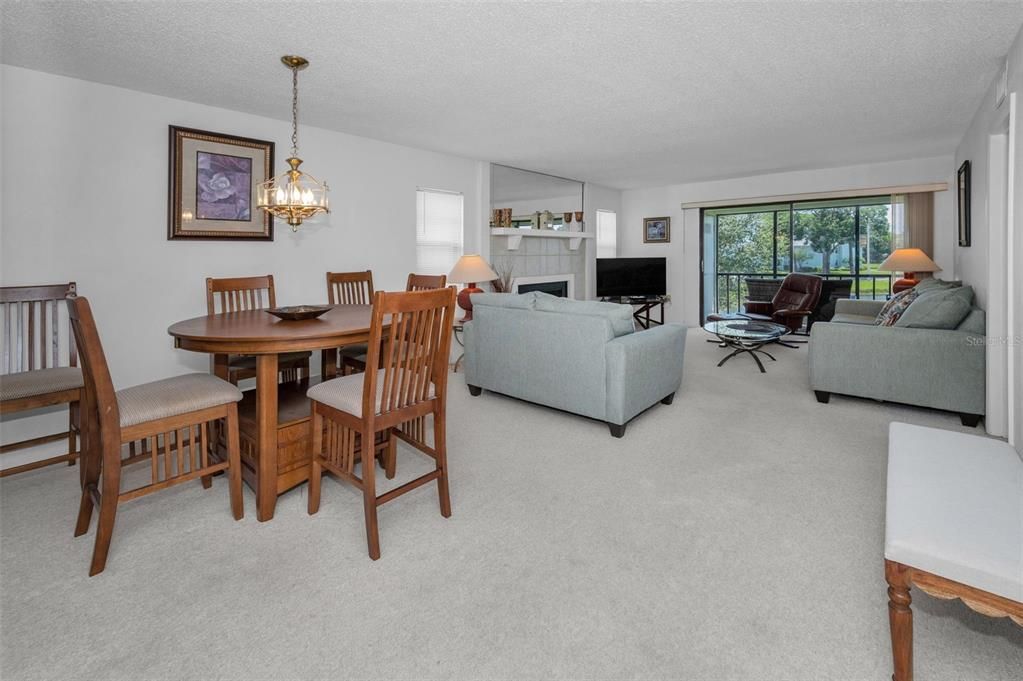 For Sale: $220,000 (2 beds, 2 baths, 1148 Square Feet)