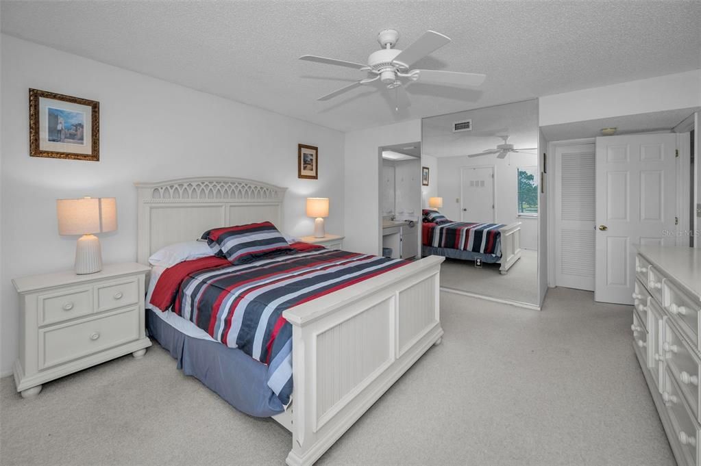 For Sale: $220,000 (2 beds, 2 baths, 1148 Square Feet)