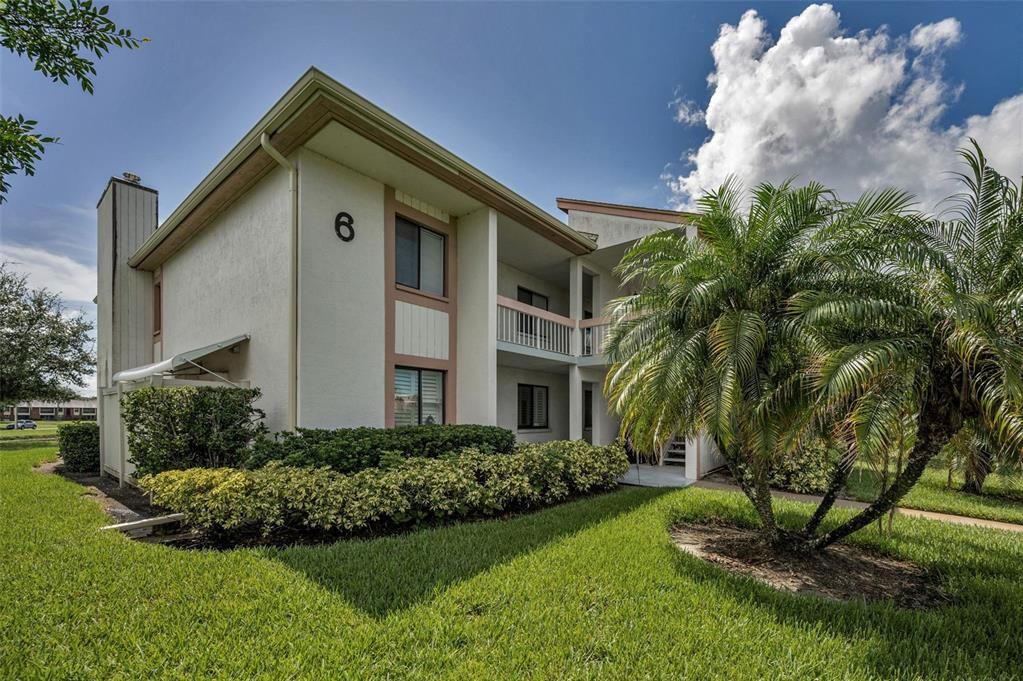 For Sale: $220,000 (2 beds, 2 baths, 1148 Square Feet)