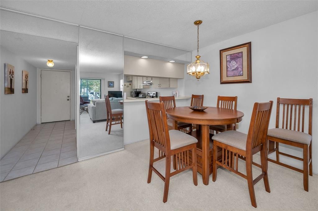 For Sale: $220,000 (2 beds, 2 baths, 1148 Square Feet)