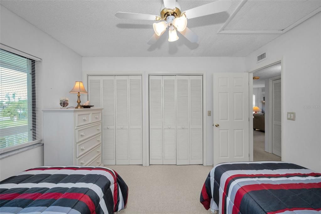 For Sale: $220,000 (2 beds, 2 baths, 1148 Square Feet)