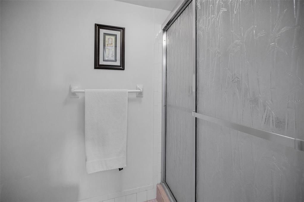 For Sale: $220,000 (2 beds, 2 baths, 1148 Square Feet)