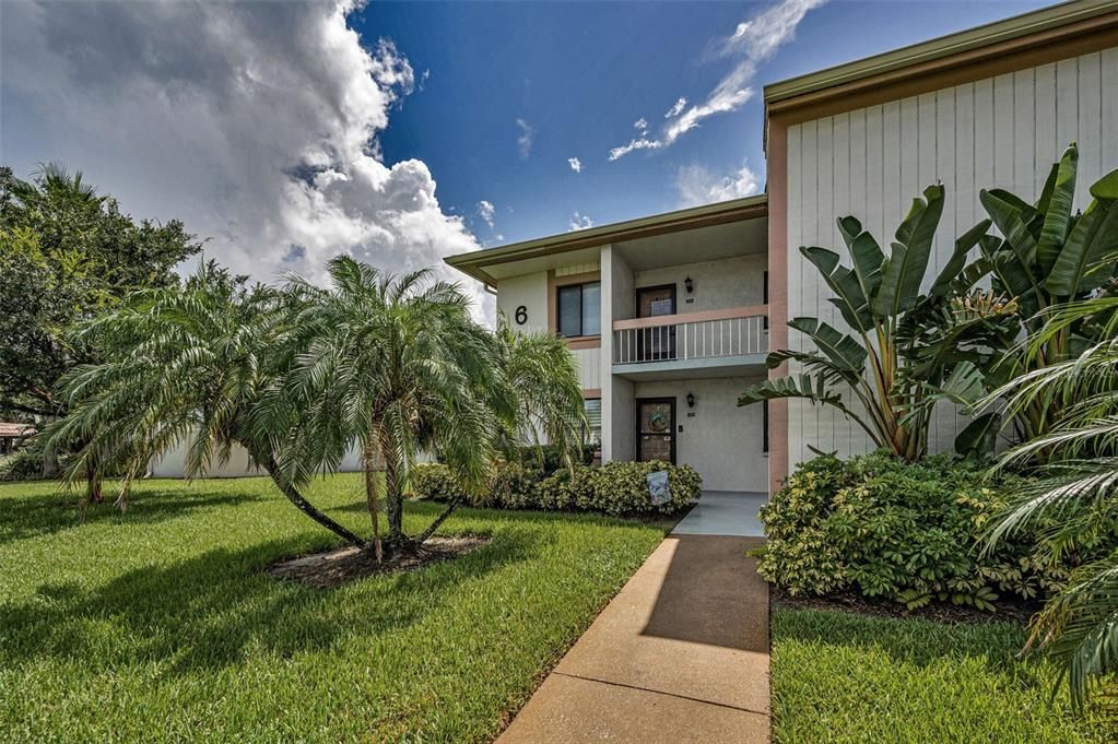 For Sale: $220,000 (2 beds, 2 baths, 1148 Square Feet)