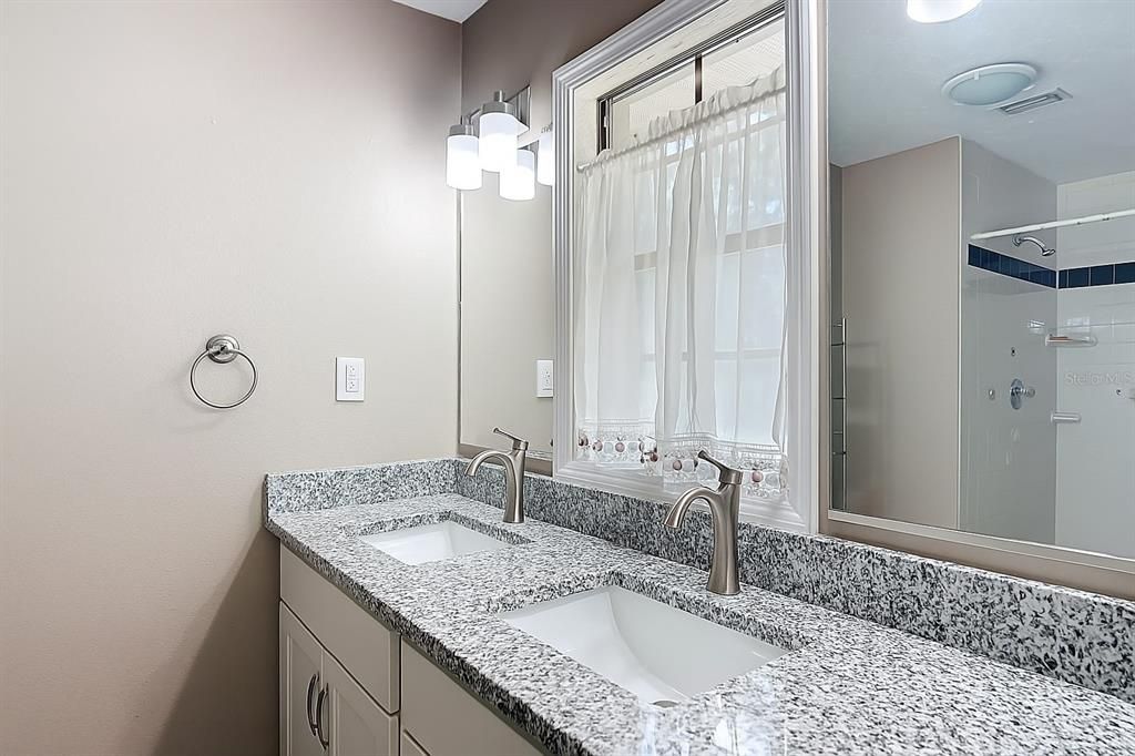 For Sale: $180,000 (3 beds, 2 baths, 1596 Square Feet)