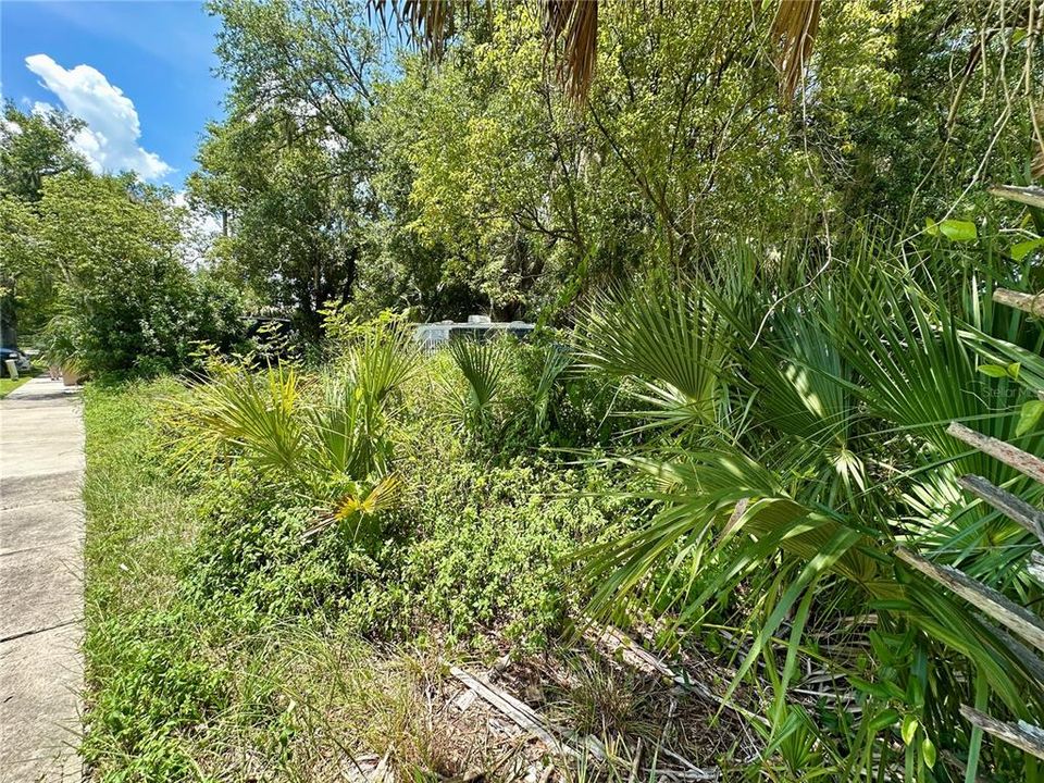 En Venta: $34,000 (0.04 acres)