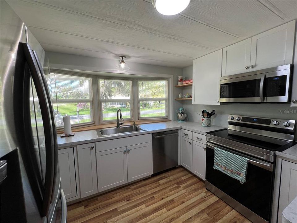 Active With Contract: $192,000 (2 beds, 2 baths, 1344 Square Feet)