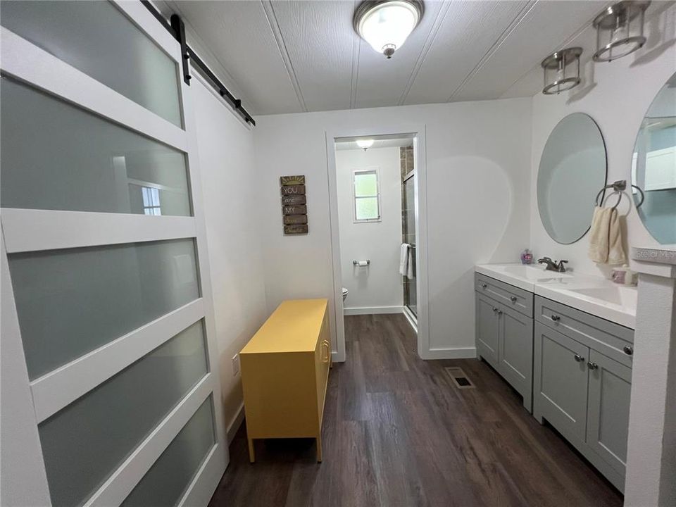 Active With Contract: $192,000 (2 beds, 2 baths, 1344 Square Feet)