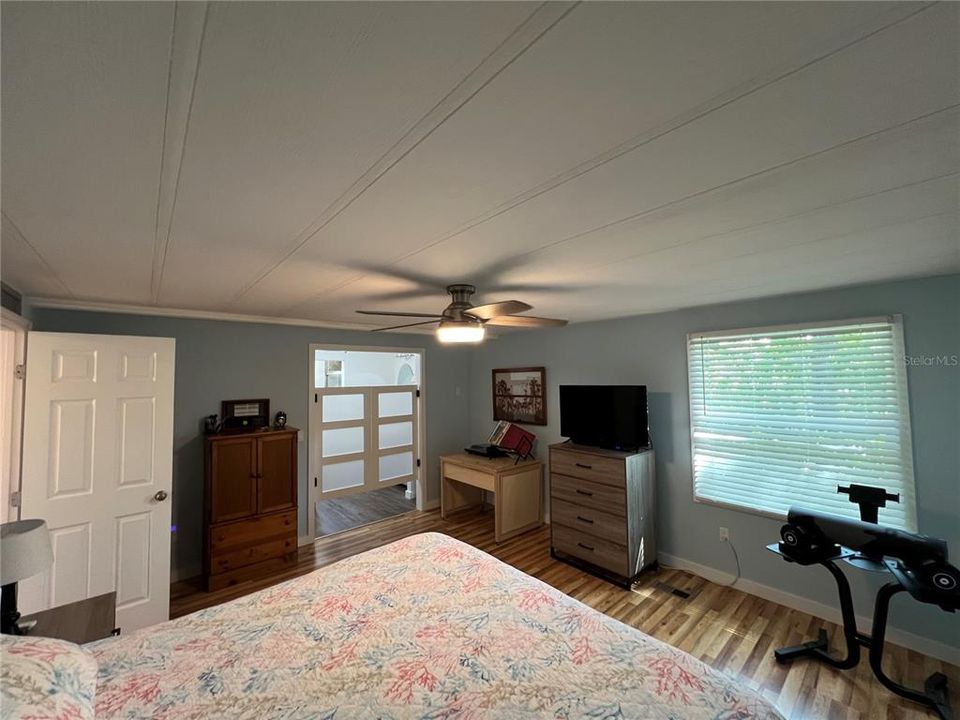 Active With Contract: $192,000 (2 beds, 2 baths, 1344 Square Feet)