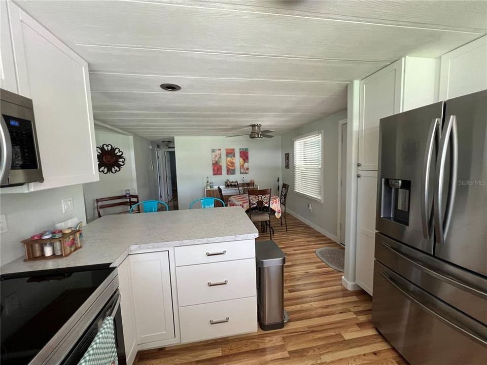 Active With Contract: $192,000 (2 beds, 2 baths, 1344 Square Feet)