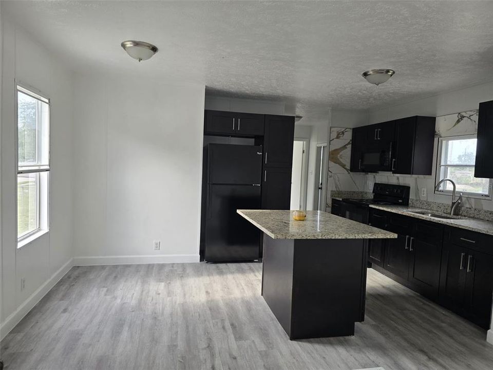 En Venta: $225,000 (3 camas, 2 baños, 1056 Pies cuadrados)