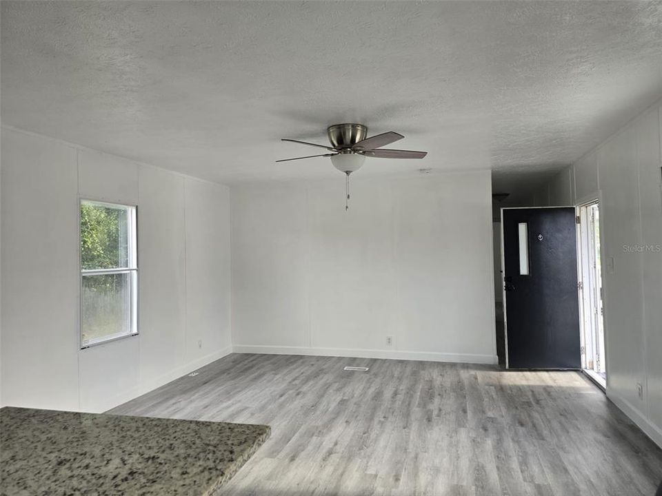 En Venta: $225,000 (3 camas, 2 baños, 1056 Pies cuadrados)