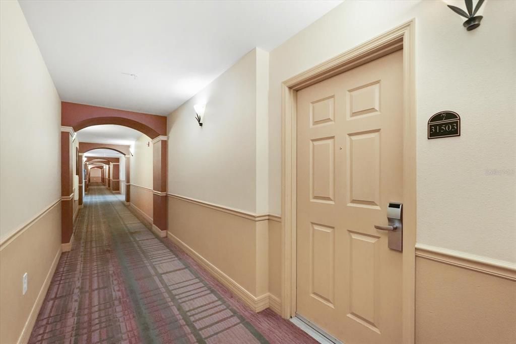 Activo con contrato: $379,000 (4 camas, 4 baños, 2141 Pies cuadrados)
