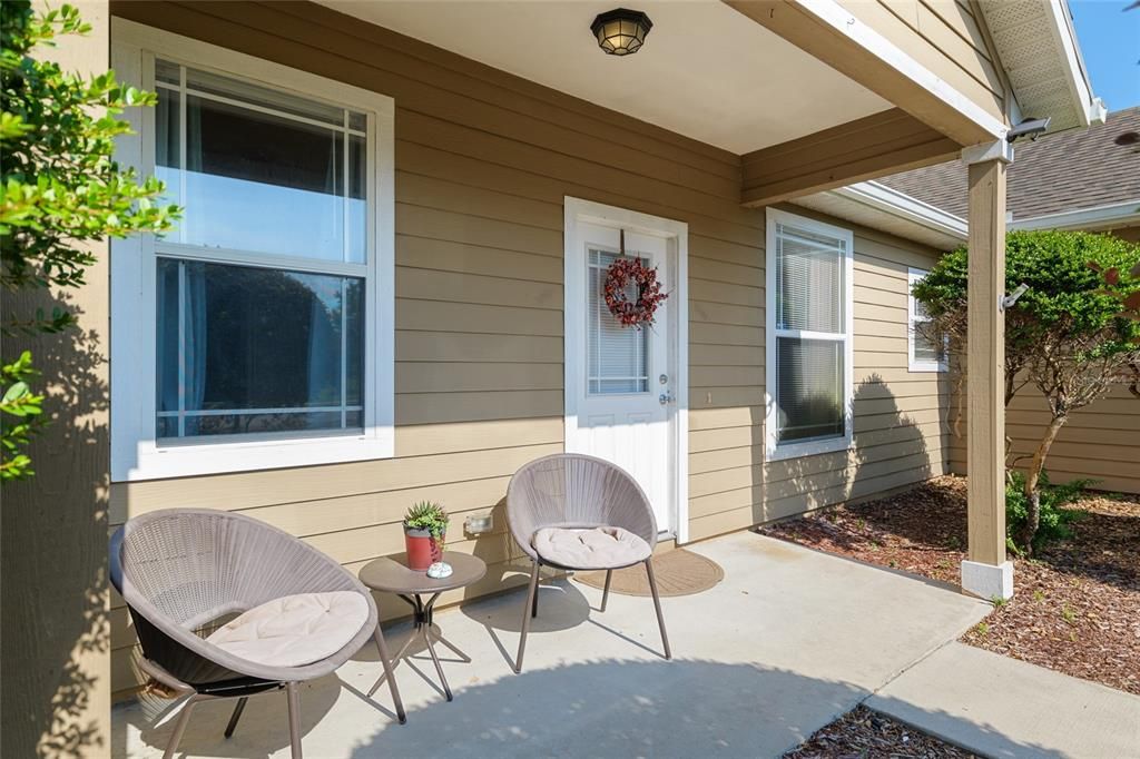 Active With Contract: $305,000 (3 beds, 2 baths, 1402 Square Feet)