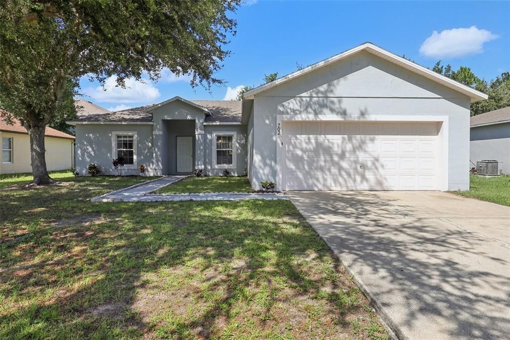 Recently Sold: $265,000 (3 beds, 2 baths, 1383 Square Feet)