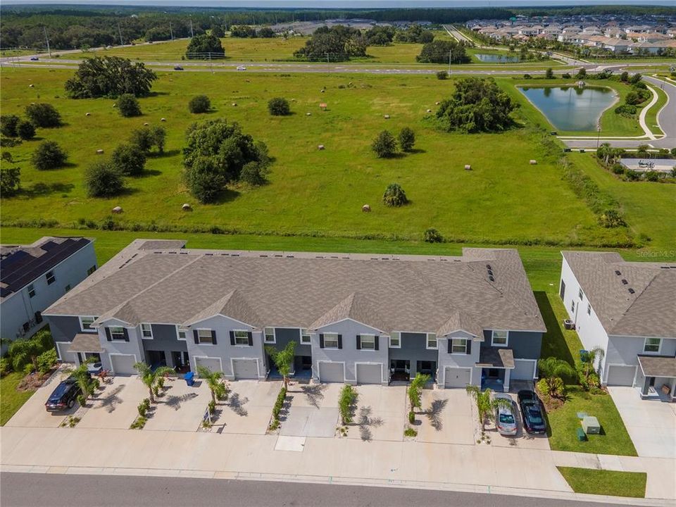 合同活跃: $269,000 (3 贝兹, 2 浴室, 1673 平方英尺)