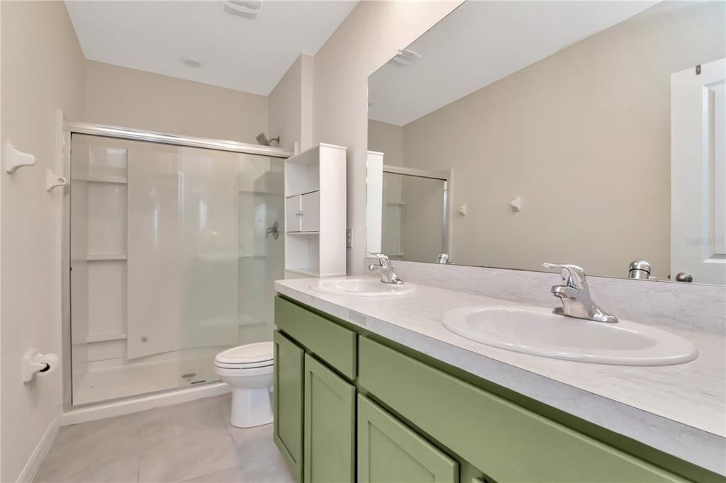 合同活跃: $269,000 (3 贝兹, 2 浴室, 1673 平方英尺)