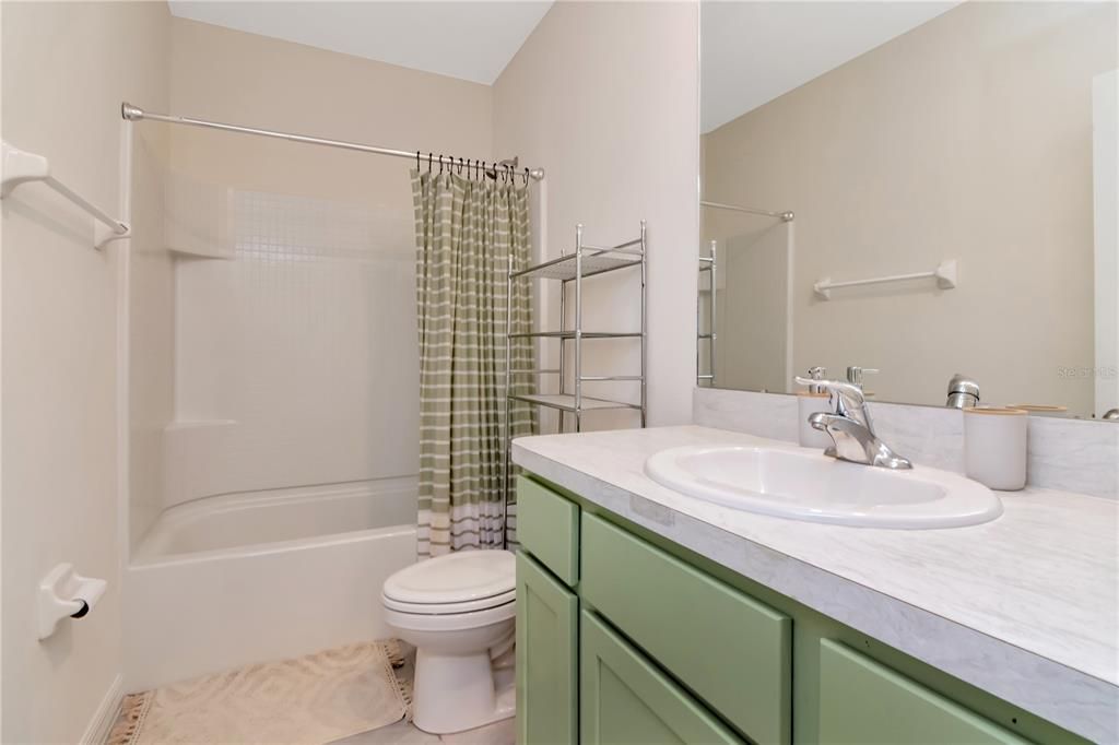 合同活跃: $269,000 (3 贝兹, 2 浴室, 1673 平方英尺)