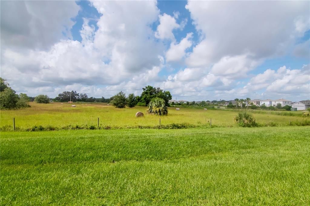 合同活跃: $269,000 (3 贝兹, 2 浴室, 1673 平方英尺)